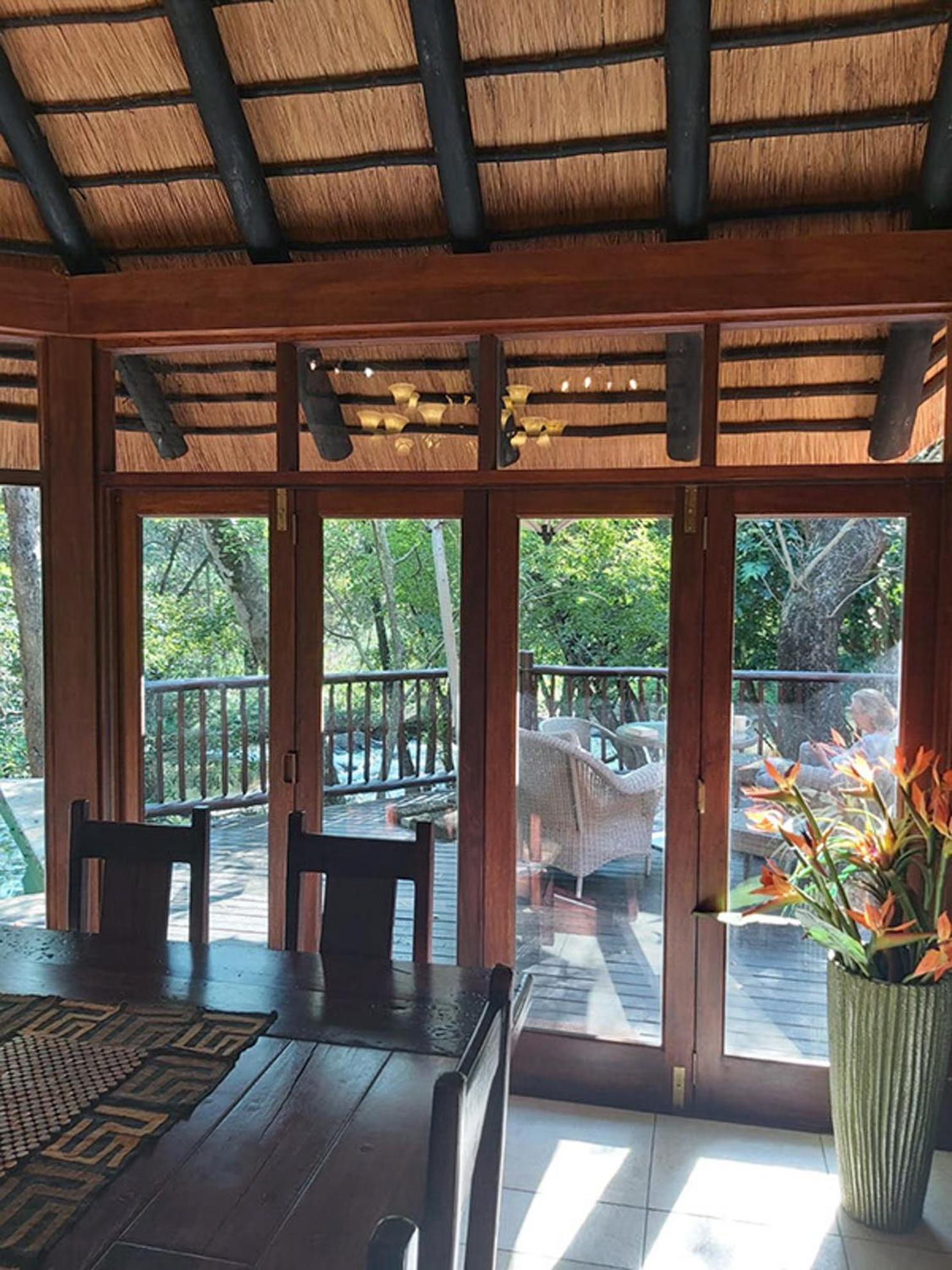 Dreamy 3 Bedroom Villa On The Edge Of The Sabie River In Kruger Park Lodge Hazyview Exteriör bild